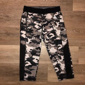 Adidas camo leggings